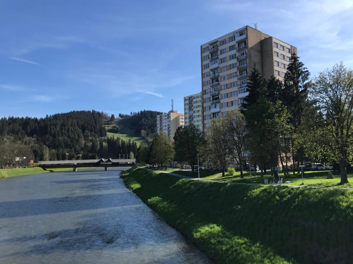 Sunny Appartment By The River Dolny Kubin Exterior foto